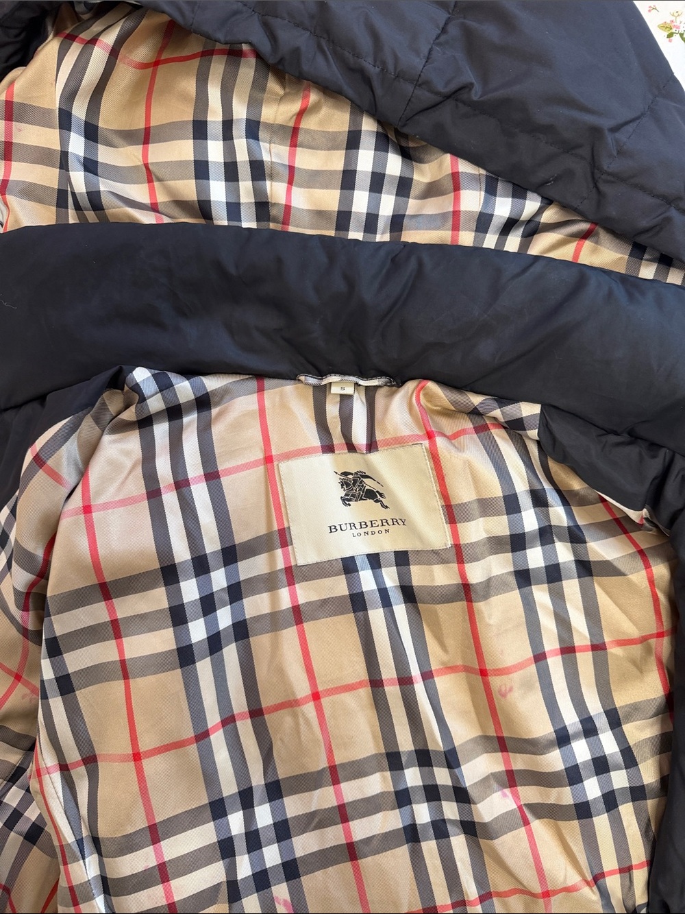 Burberry London Black Down Puffer Jacket Nova Check Lined Hooded Size S - Picture 3 of 7